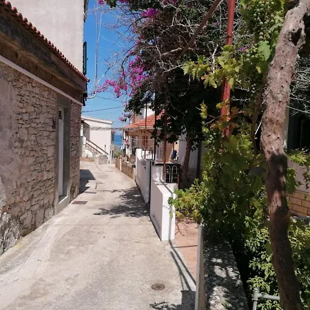 Ivica Apartment *